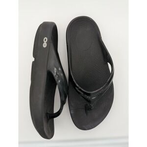 Oofos OOlala Black Recovery Thong Sandals Glossy Strap Womens 6 EU‎ 37